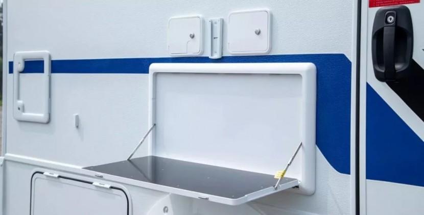 宇通依维柯欧胜C533豪华版无拓小顶房车