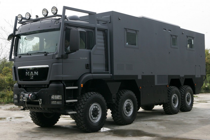 阿莫迪罗探索者e3型越野房车曼tgs8x8armadilloexplorer3mantgs8x8man
