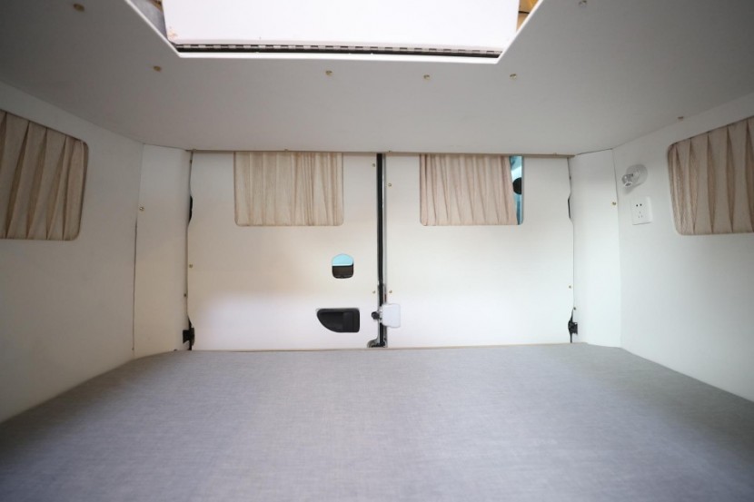 11.23杭州房车展双景房车再推出多款经济实惠可上牌拖挂、B型、C型房车给广大消费者cd0b5a5d50c74d958b1199e6f8486602