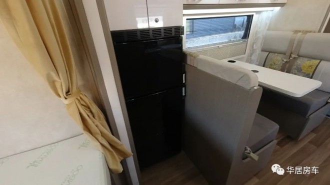 江西华居房车依维柯欧盛双拓展典雅版隆重下线