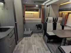 瑞弗 2022款瑞弗V820双扩展房车（巅峰版）