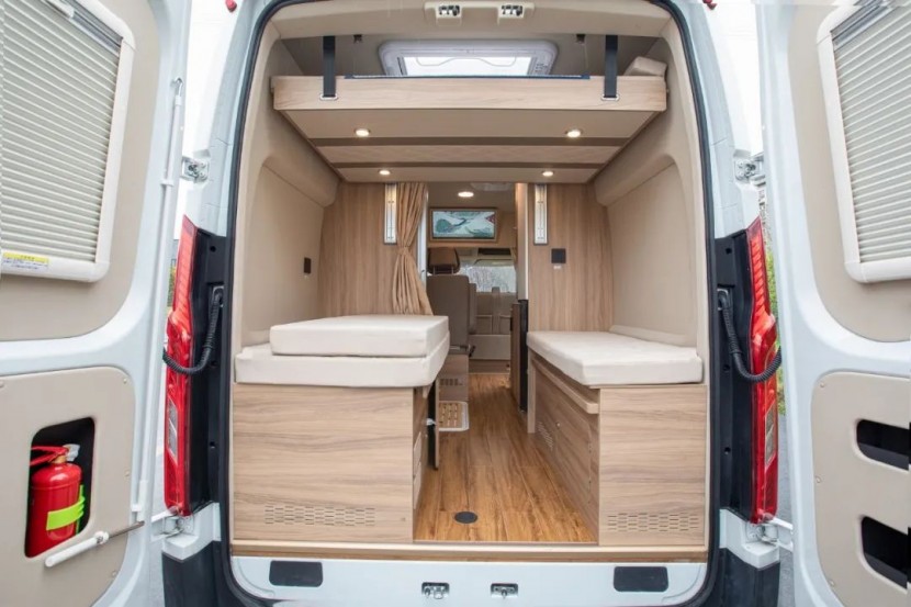 9月2日郑州房车展：金冠房车宾歌B900，小身体也能带你看大世界！a8dca5dffdfd53e7b8c426a6f2d08314