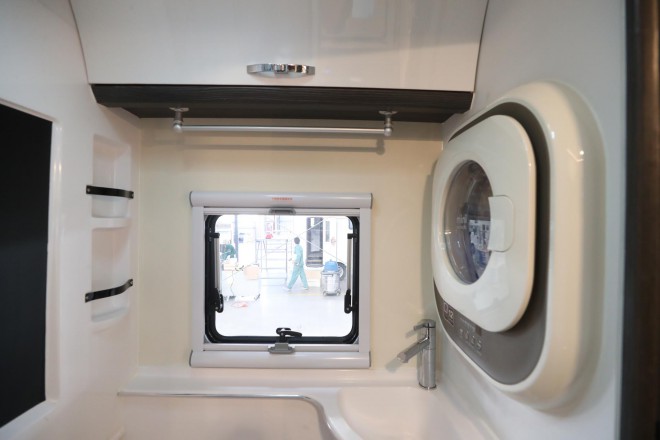 精致欧式风格、高端商务元素，“铂驰旅行家”单拓展房车 WLH_7216