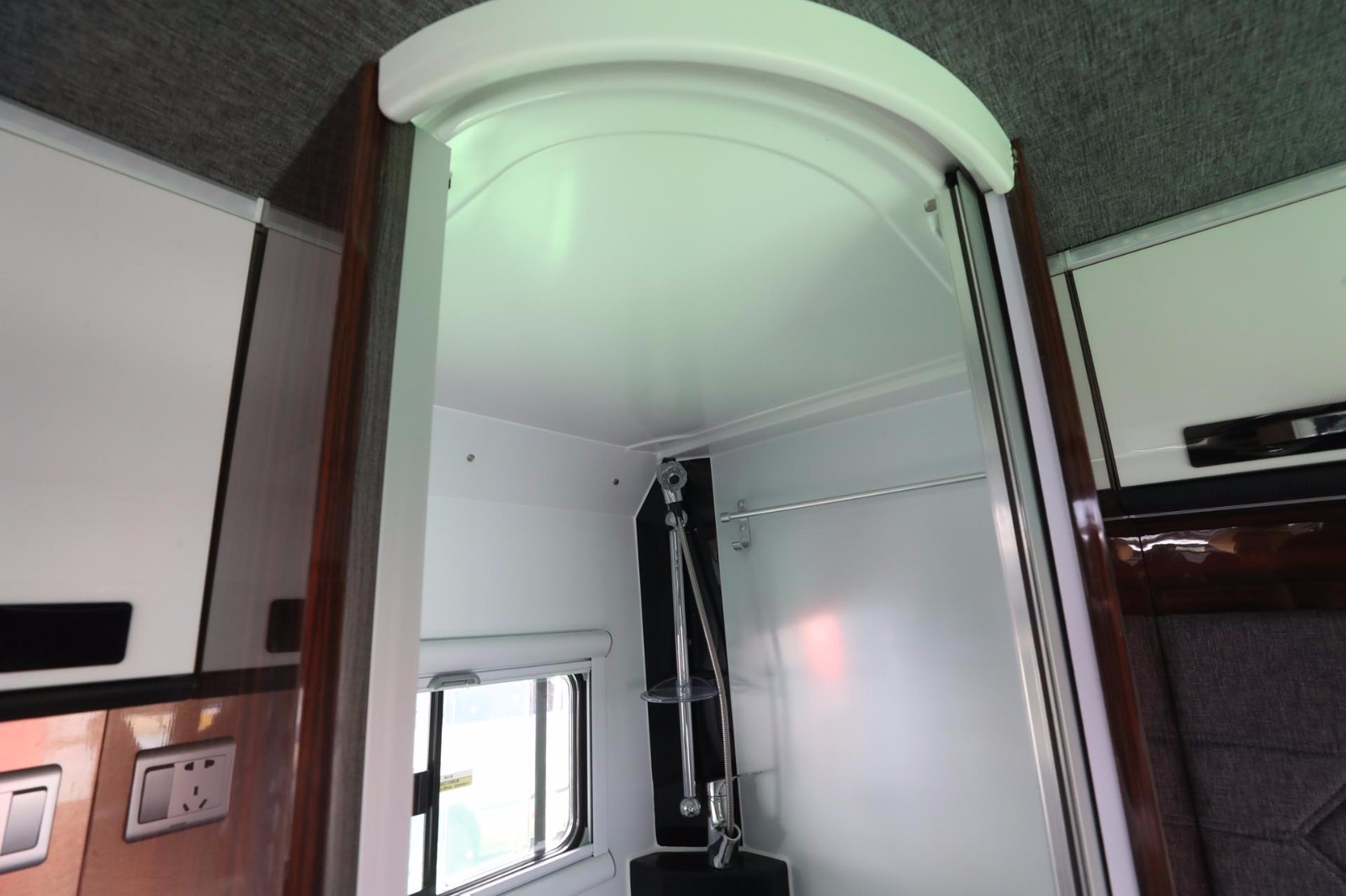 江铃福特新全顺 2019款江铃福特新全顺T型卫生间