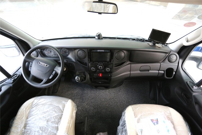 拓锐斯特依维柯C型欧亚版TIC-601 52万起 2E1A4758