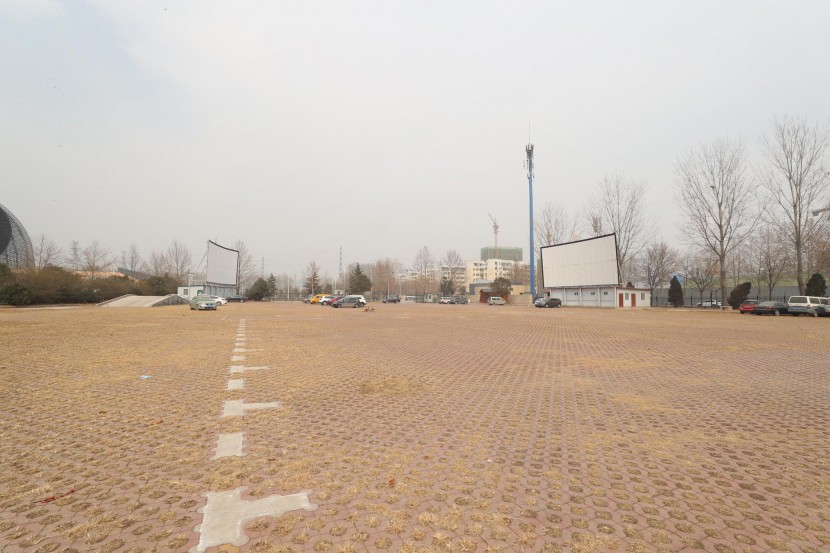 3.31郑州房车展场地河南省体育中心 WLH_2819