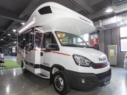 宇通 2021款2021款C533旗舰版双拓展