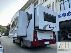 依维柯 18款依维柯中意双拓C型房车