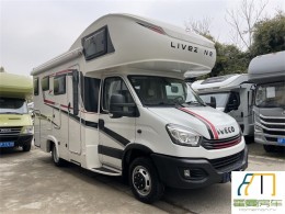 依维柯 2020览众塞拉维双拓展C型房车