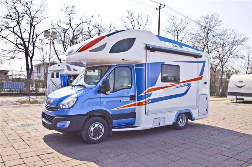 亚特房车 芳语之韵尊尚双扩展国产依维柯手动挡房车 62.8万元 IMG_6200