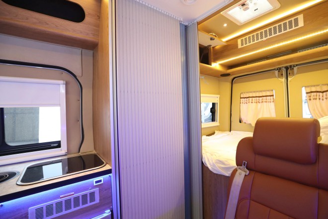 老张定制款——高清实拍2019款顺之旅东风御风自动挡B型房车 WLH_6078