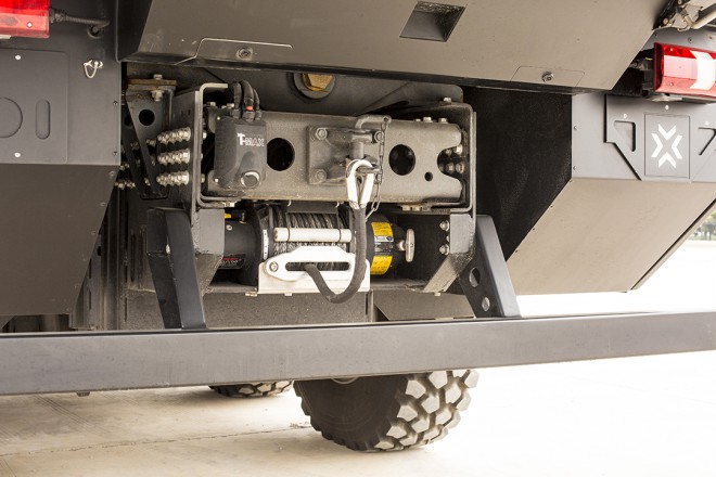 德野奔驰6X6越野房车征途者B诺马迪森房车戈壁荒漠无限征途这是描述信息