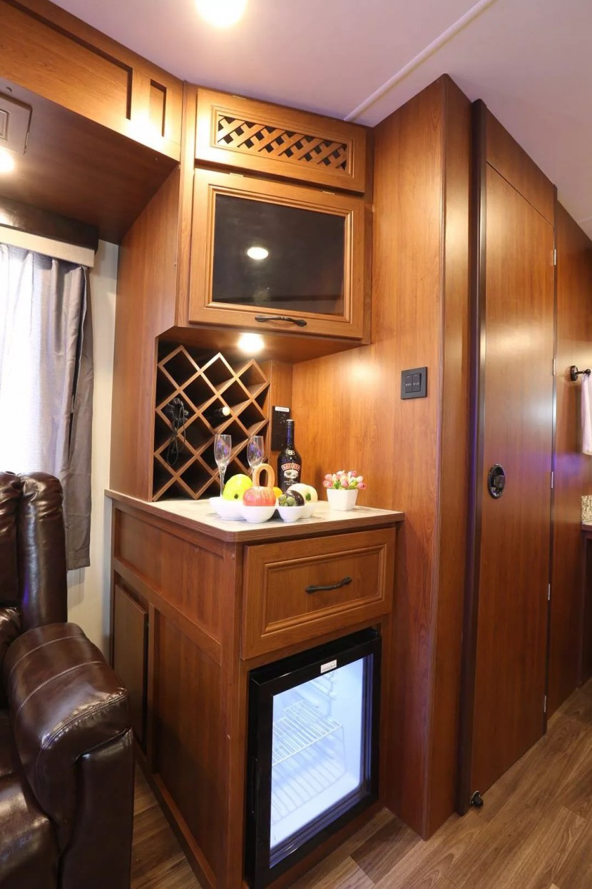 宇通房车：8米美式拖挂来了！你想要的尊贵舒适感，我全都有~