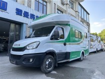 齐星依维柯 C型房车