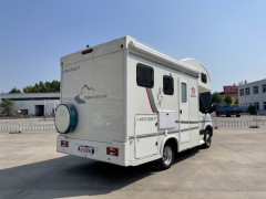 途佳 依维柯C型房车