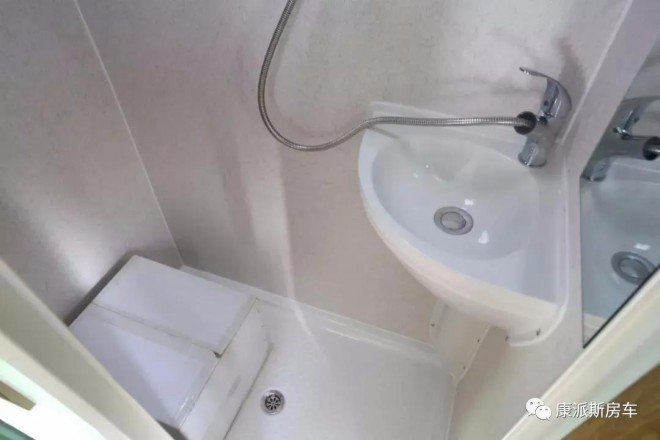 6.5洛阳房车展康派斯房车携高性能越野拖挂CS26、CS05房车亮相3e7cdc0624ef40c5a29753537f617cb0