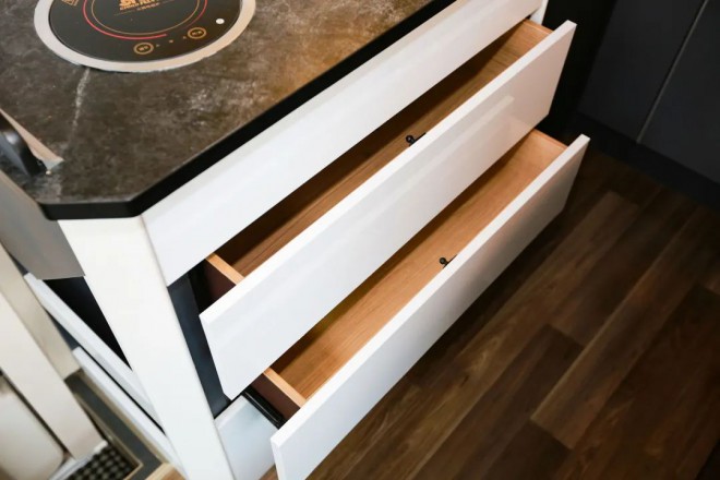 宇通全顺自动挡C520多用途房车