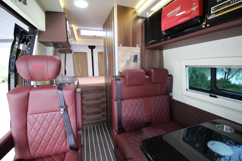 卫航房车大通长轴高顶B型旅居款房车 35.8万元 车辆内饰 (5)