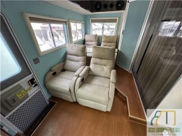 上汽大通 2018款上汽大通MAXUS RV80 2.5T柴油 C型旅居房车