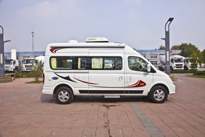 亚特房车 芳语之韵睿智大通自动挡房车 35.8万元 IMG_4721
