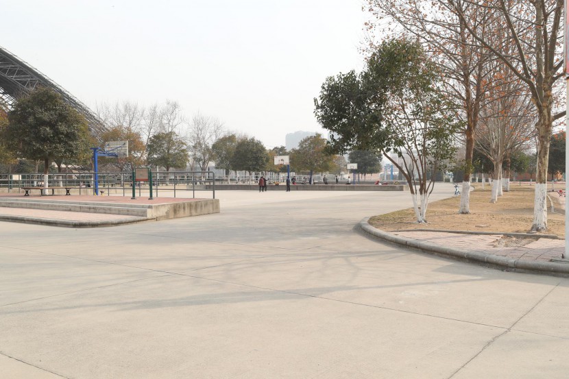 3.31郑州房车展场地河南省体育中心 WLH_3395