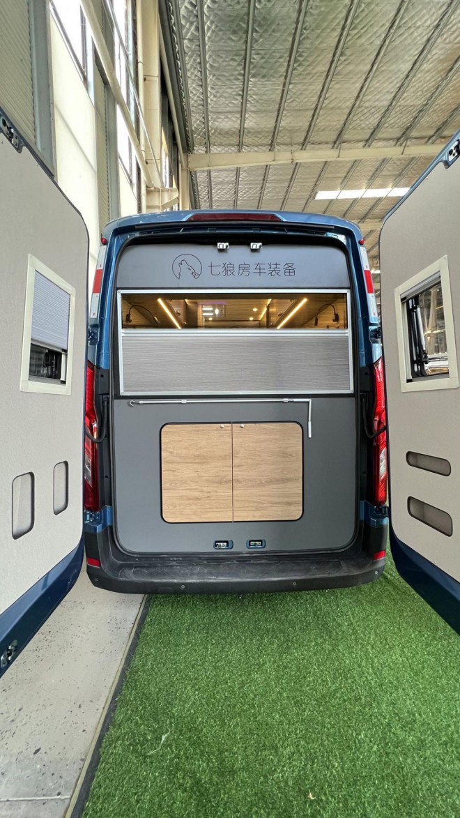 七狼大通V90B型房车——极目可见山海，抬头璀璨星空！81d7a0bf3117f80d5df096e65c9394a1
