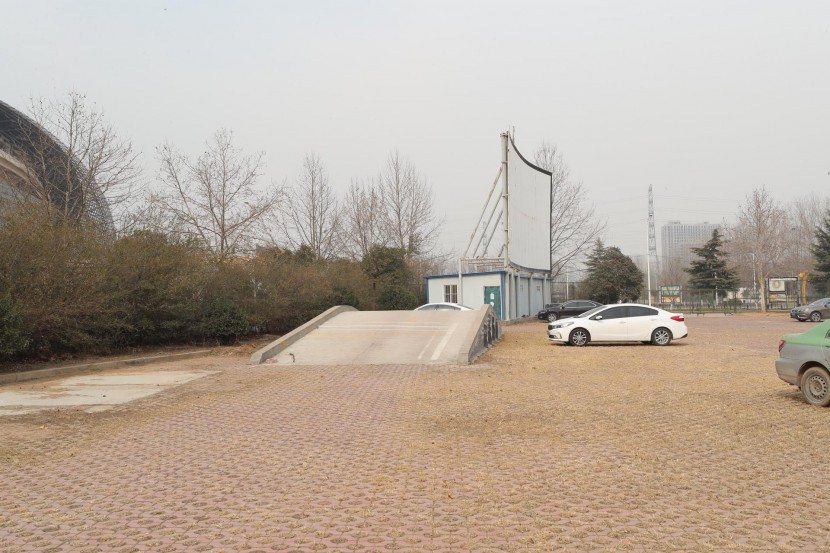 3.31郑州房车展场地河南省体育中心 WLH_2822