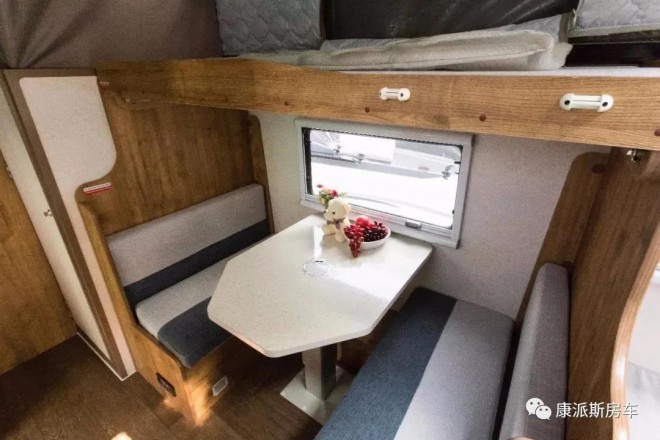 6.5洛阳房车展康派斯房车携高性能越野拖挂CS26、CS05房车亮相a4add6771f0d4c83b9c578319377855b