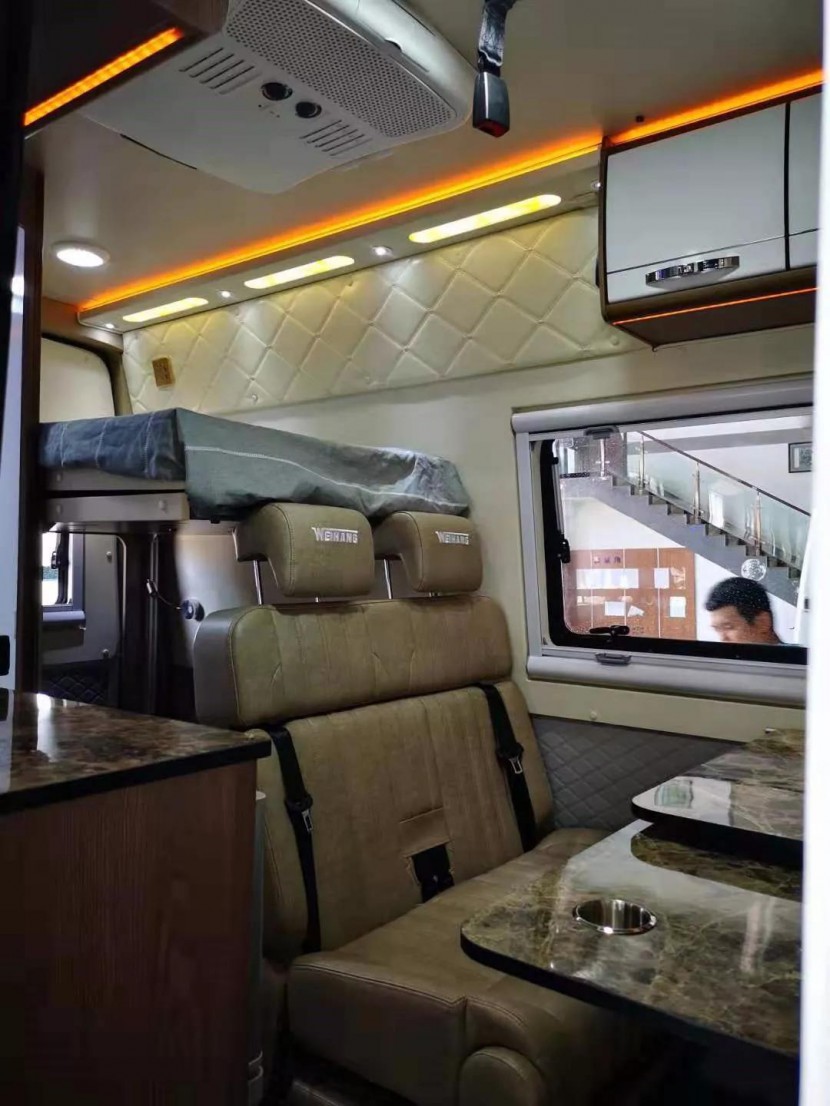 仅售23.98万！卫航依维柯欧胜B型房车ba99458c9e7c4506bda575f34d2a88d9