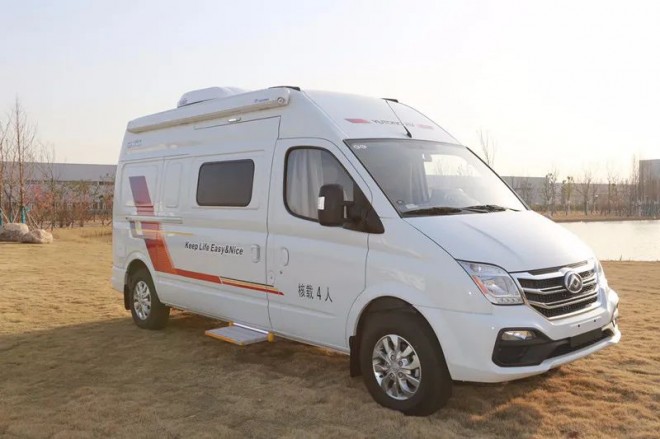 宇通大通V80国六B310舒适版房车（横置床）