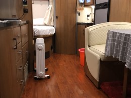 奔驰 温尼贝格24J