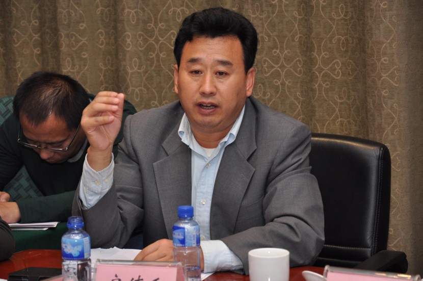 《中国房车行业标准起草和房车安全技术专题会议》在山东烟台召开 中国汽车工业协会旅居车(房车)委员会秘书长 房德和