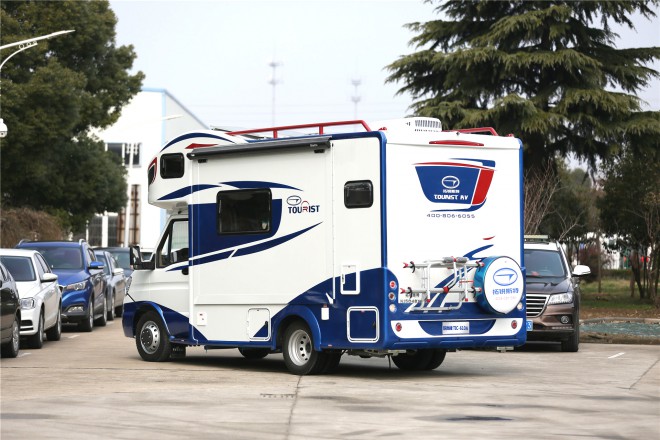 拓锐斯特依维柯C型欧尚版TIC-610A 53.8万起 2E1A3148