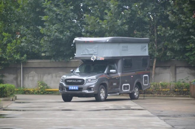 9月2日郑州房车展，齐星大通单排四驱升顶房车，漫游山海，风月无边！effb84c06068246f73b6d0ca506aae97