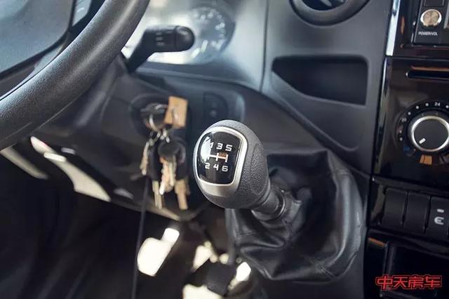 中天房车新季风风尚款——国产依维柯C型房车8294c74e84f04438ac5580741a6f9b2b