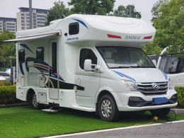 骏驰房车 2019款大通C型纵置床