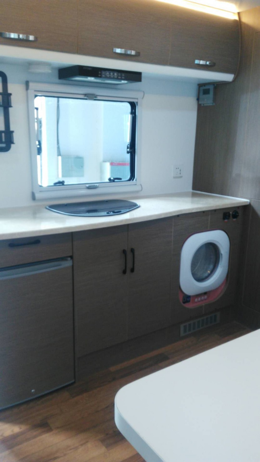 中道房车 大通T60 峻道 房车 （蓝色）34.8万元 206422980956658705