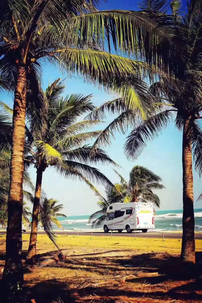 6.5洛阳房车展上汽大通房车携V80、V90B型C型房车亮相，原厂品质值得拥有3fb876f3543949b18f0350a5d469a750