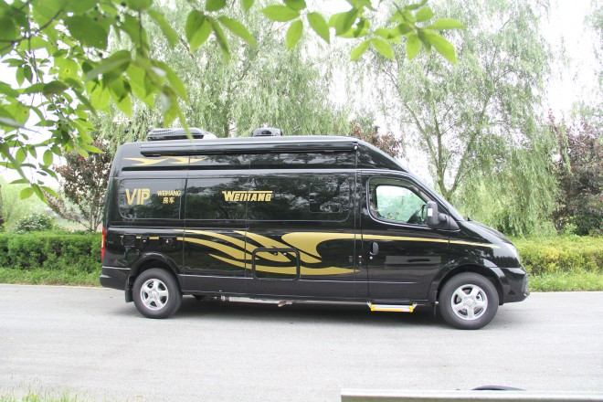 卫航房车大通加长轴高顶B型旅居款房车 39.8万元 车辆外观-(1)