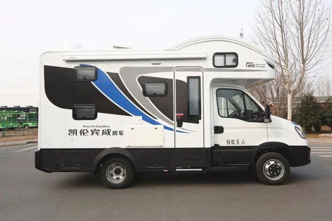 宇通依维柯欧胜C530标准版房车（上下铺）