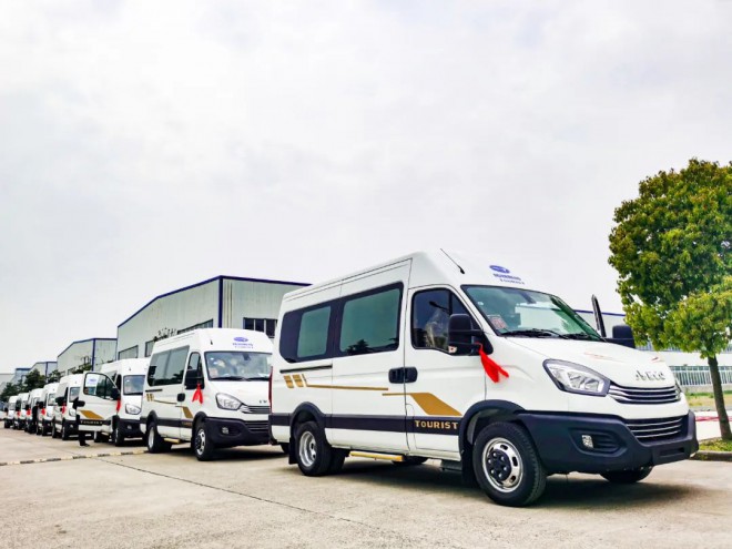 生活要有仪式感|直击拓锐斯特百台房车首批交车仪式现场