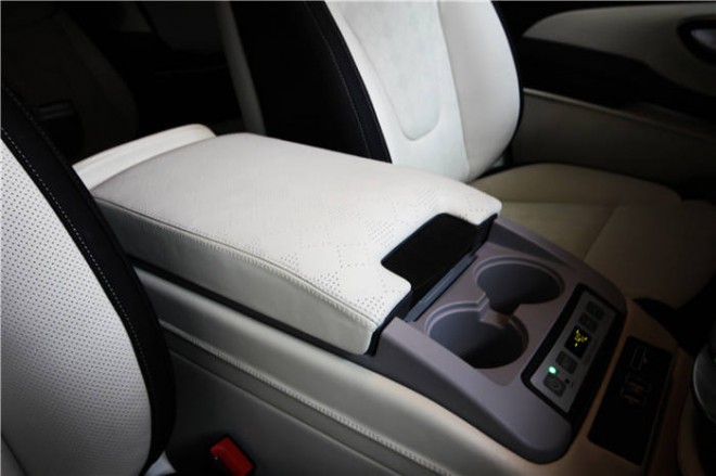 【傲旋大白鲨】奔驰V260新款「AUXUN」商务车现车201911191450182139
