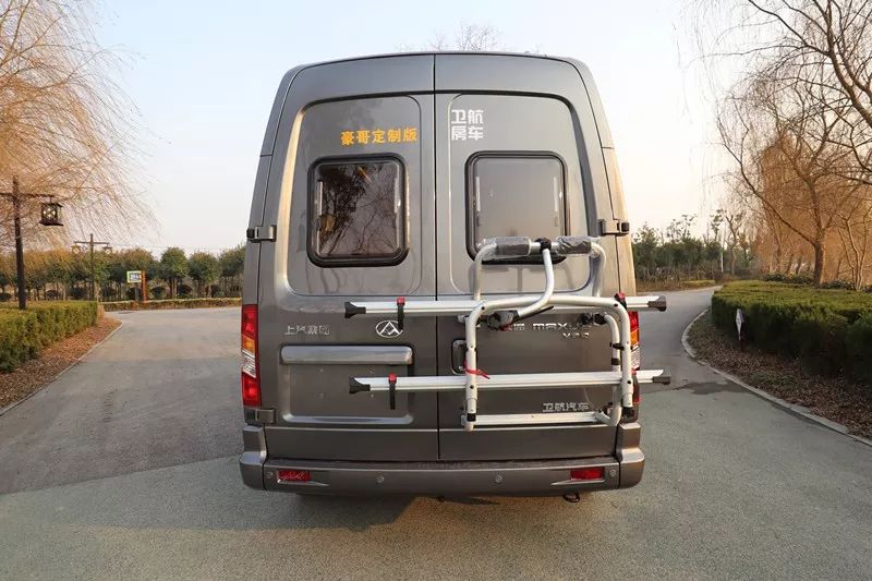 卫航大通V80长轴高顶房车--横置床(洗衣机款)35.8万元