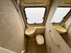 金冠 斯宾特大额头 C型房车