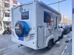 览众房车 2021款自由炮汽油版