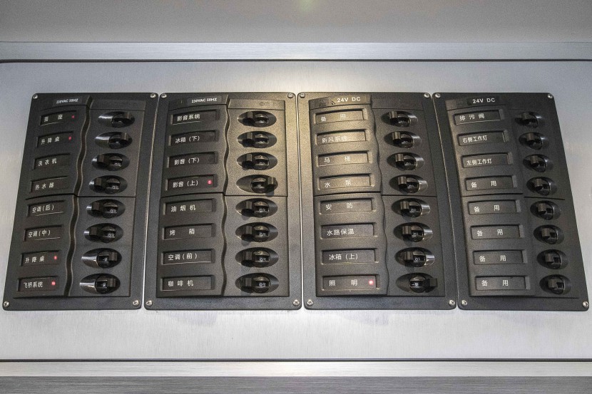 德野man8X8越野房车领航者F-诺马迪森房车荒野壹号驰骋无界这是描述信息