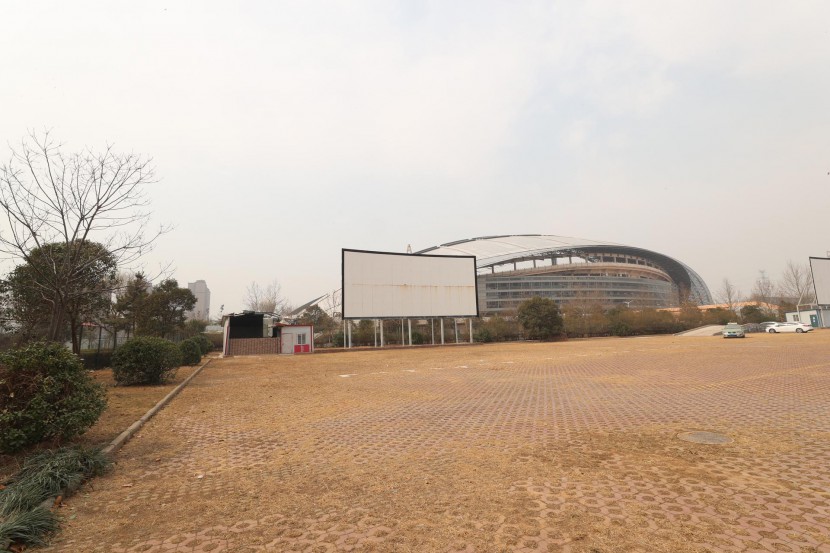 3.31郑州房车展场地河南省体育中心 WLH_2815