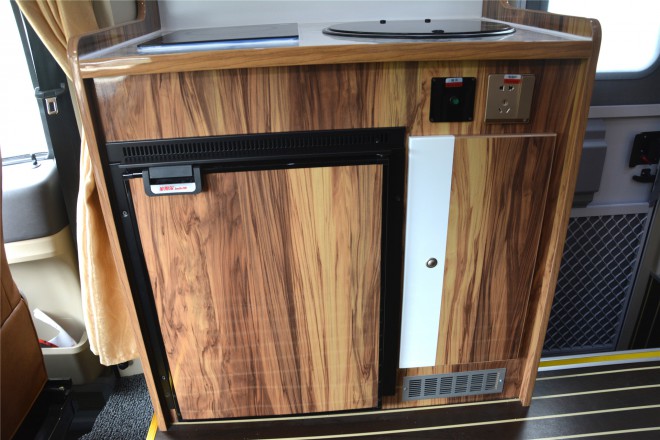 拓锐斯特依维柯C型菁英版 48.8万起 DSC_0198