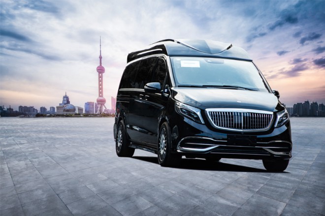 AM晓奥巴赫版四座V—Class奔驰商务车 105.80万