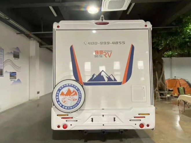巍豪2022款旅行家1号房车，游山玩水看世界，遇花赏景品人间ce409a65b0d8b0c7f67247d4ff845ce7